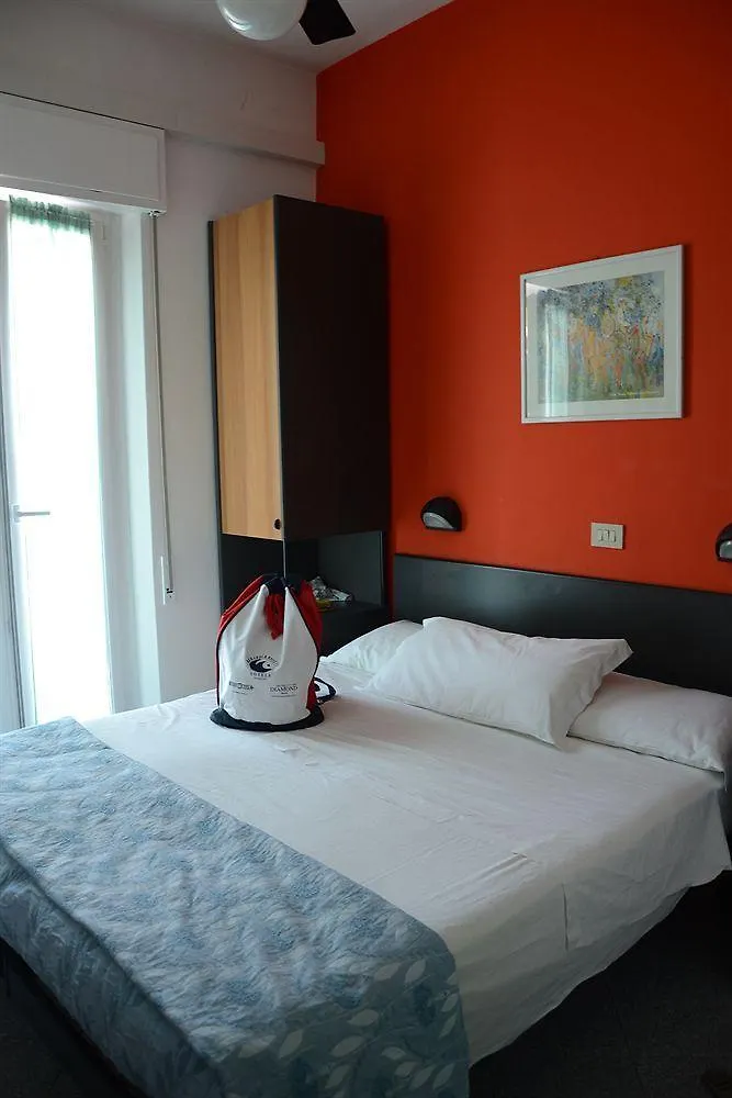 Hotel Diamond Rimini 3*,